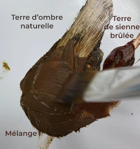 Mélange des couleurs terre avec pinceau